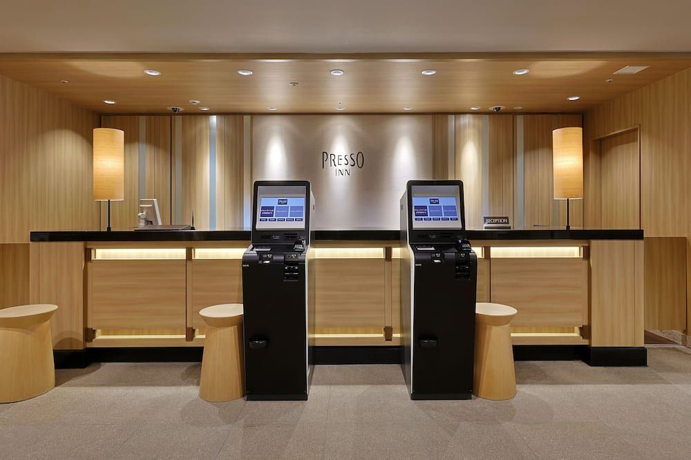 Receptionist