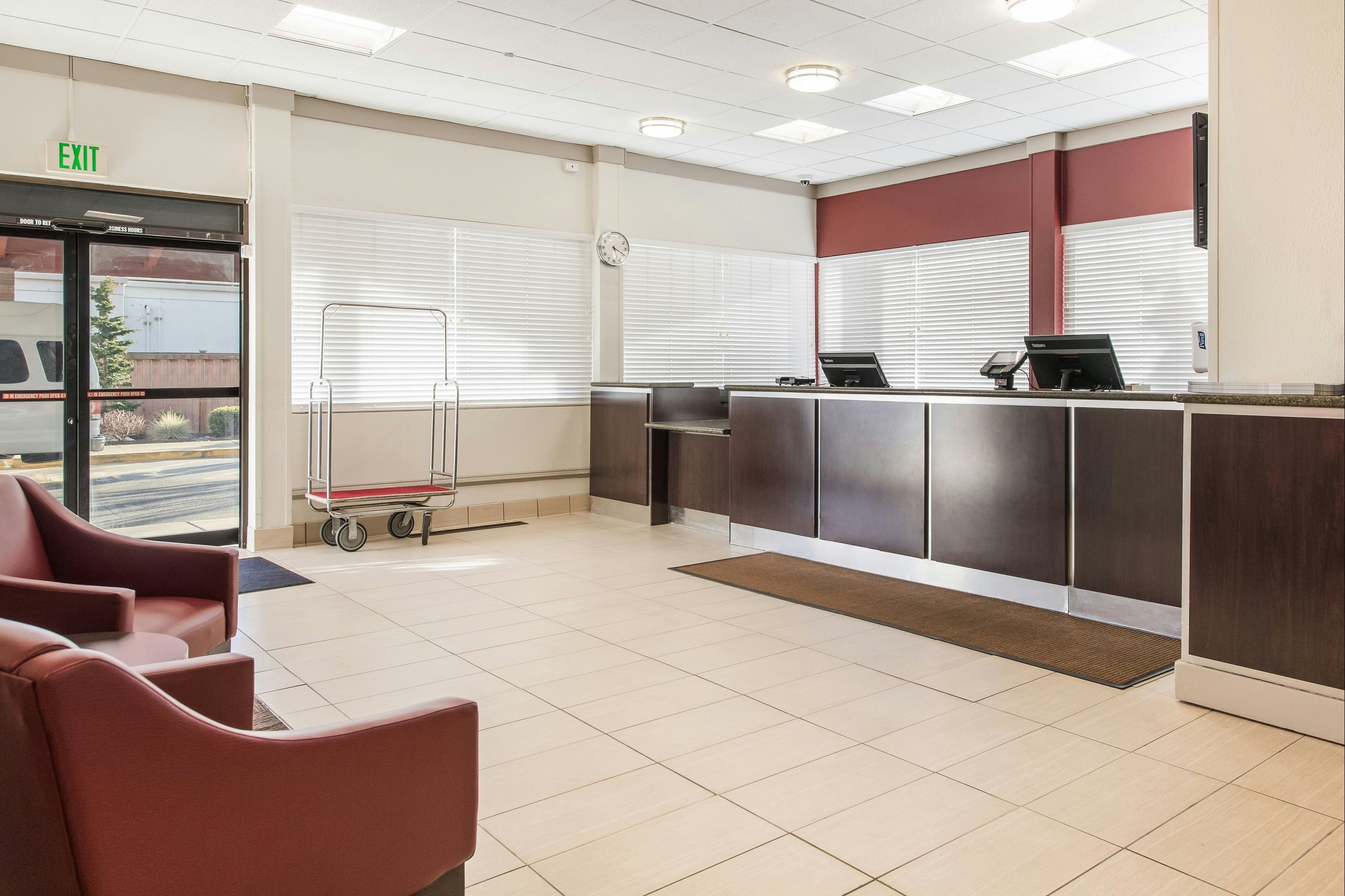 Receptionist