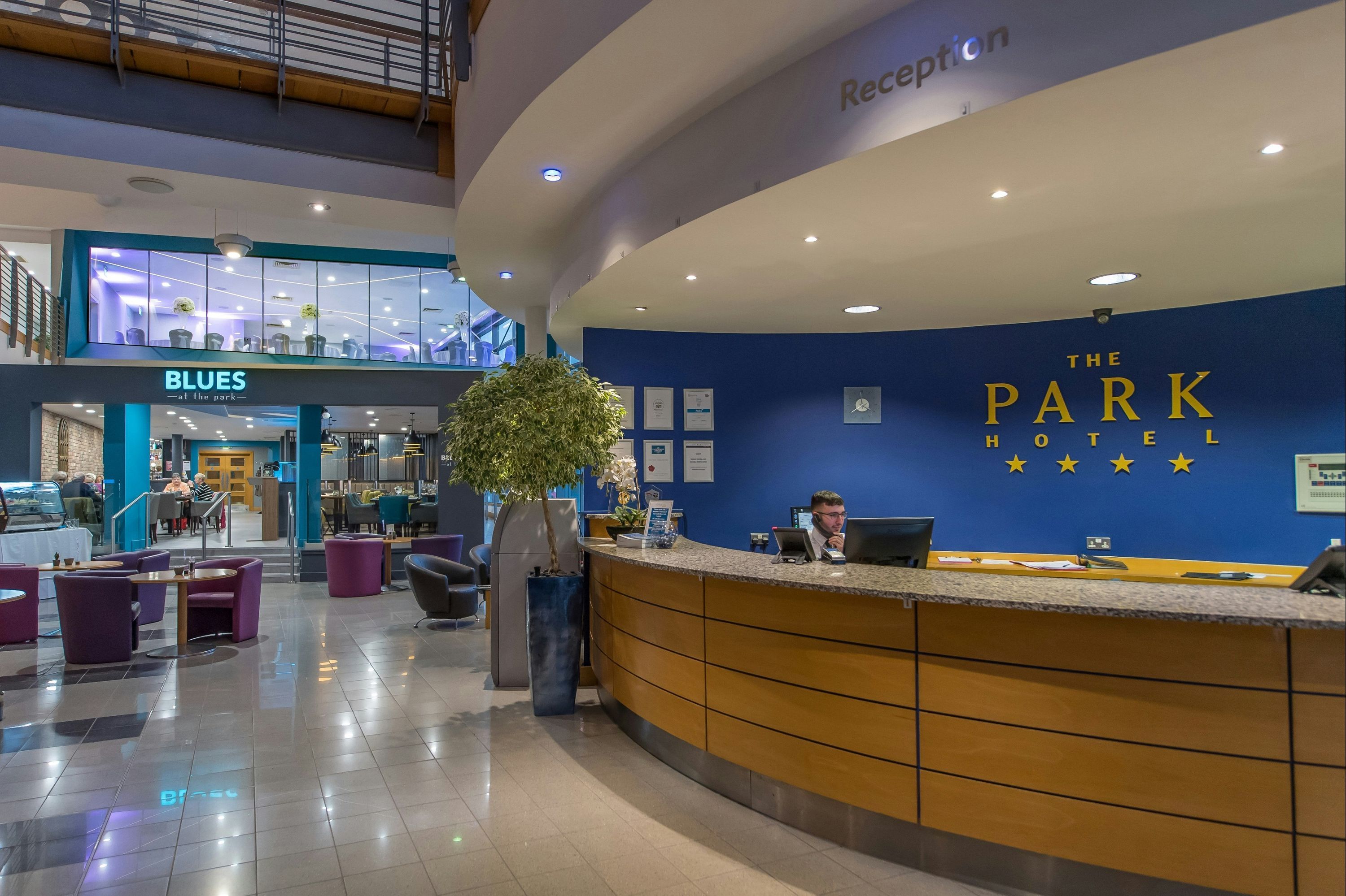 Receptionist