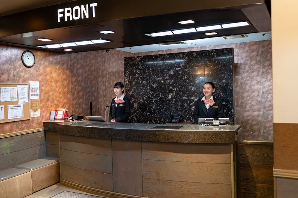 Receptionist
