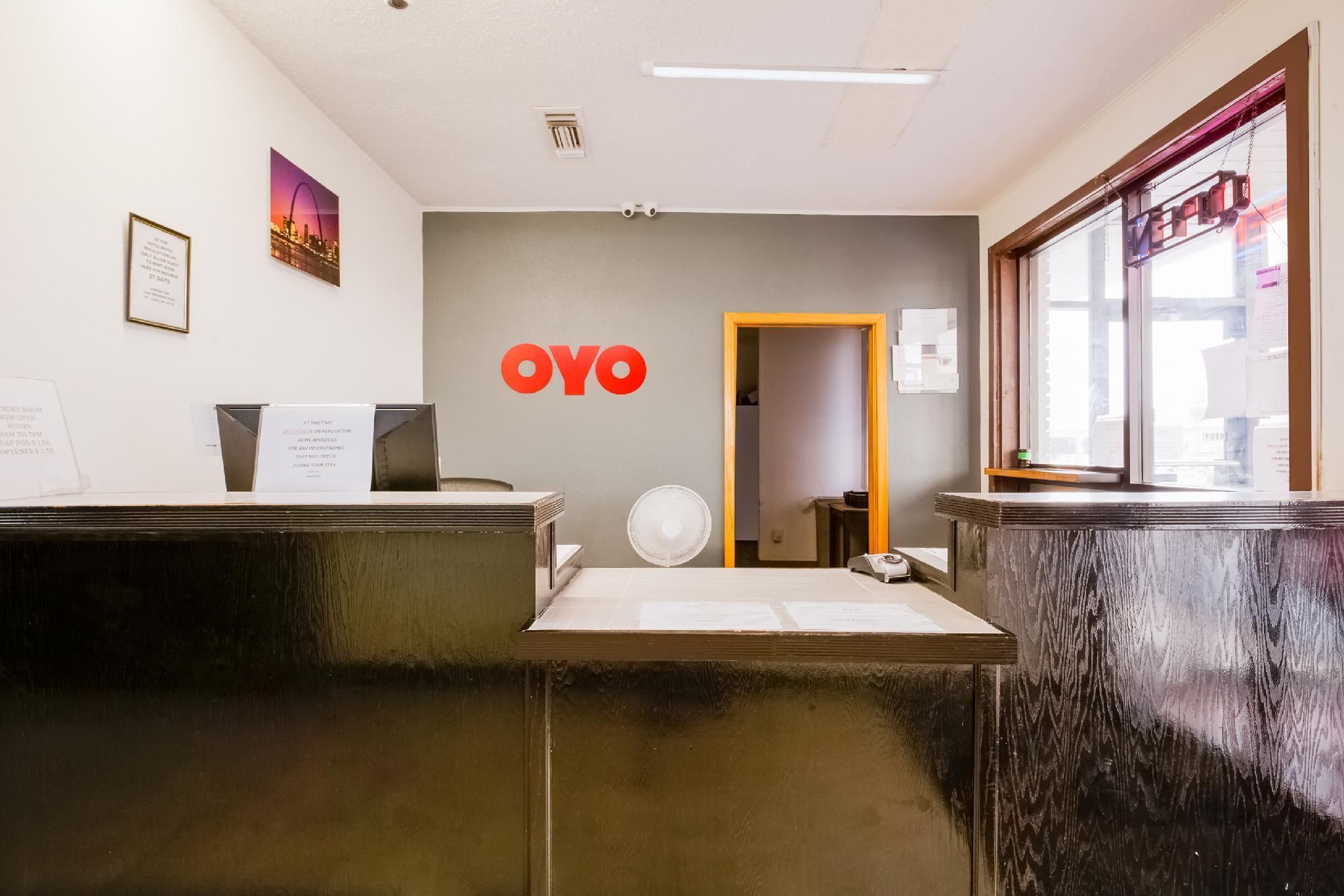 Receptionist