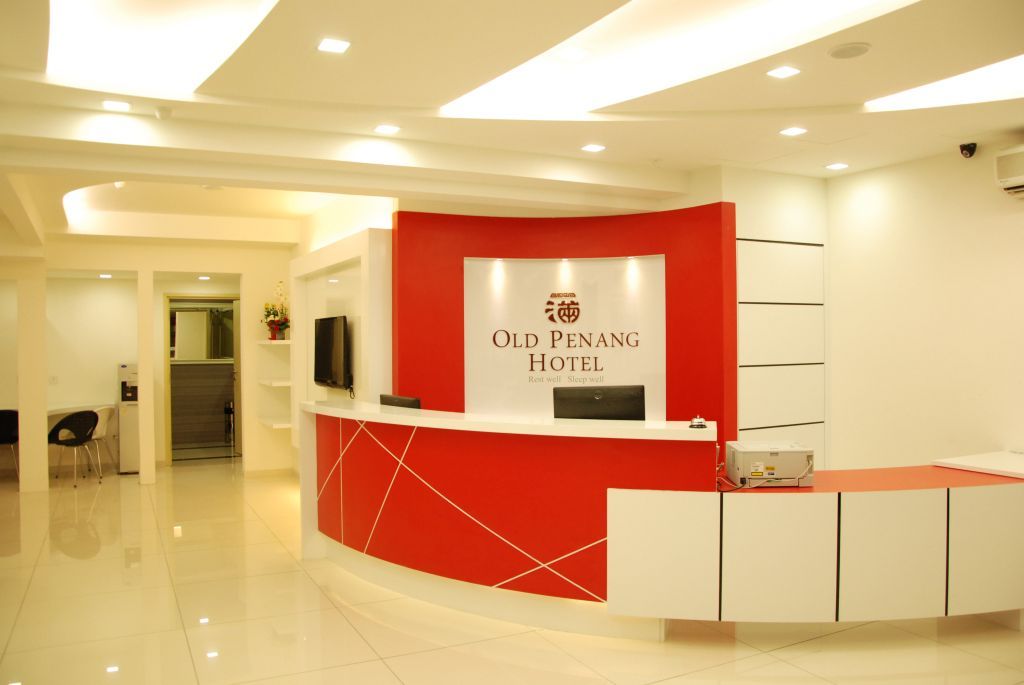 Receptionist