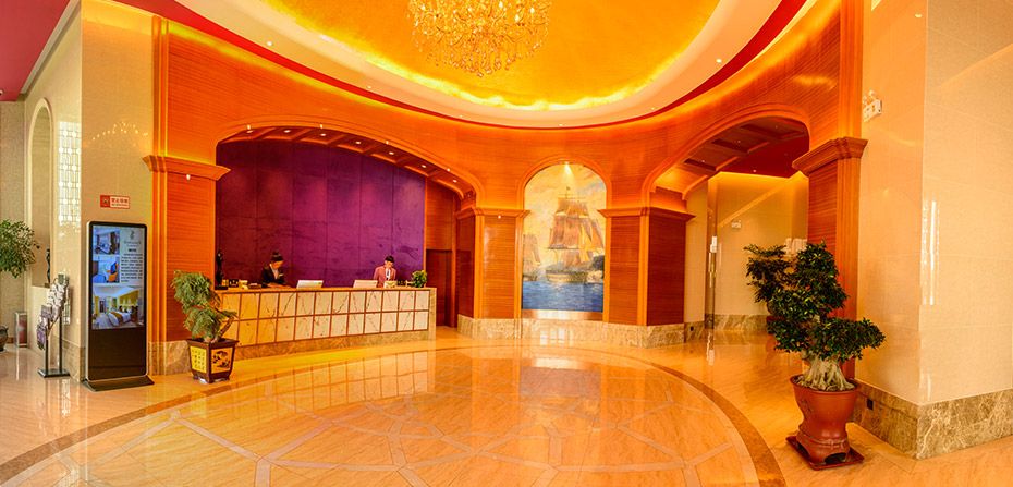 Receptionist