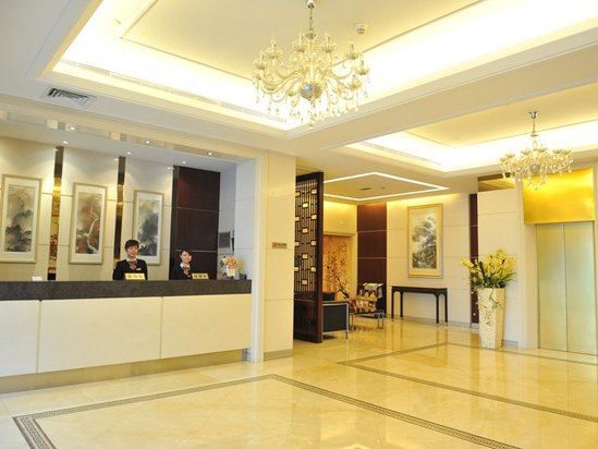 Receptionist