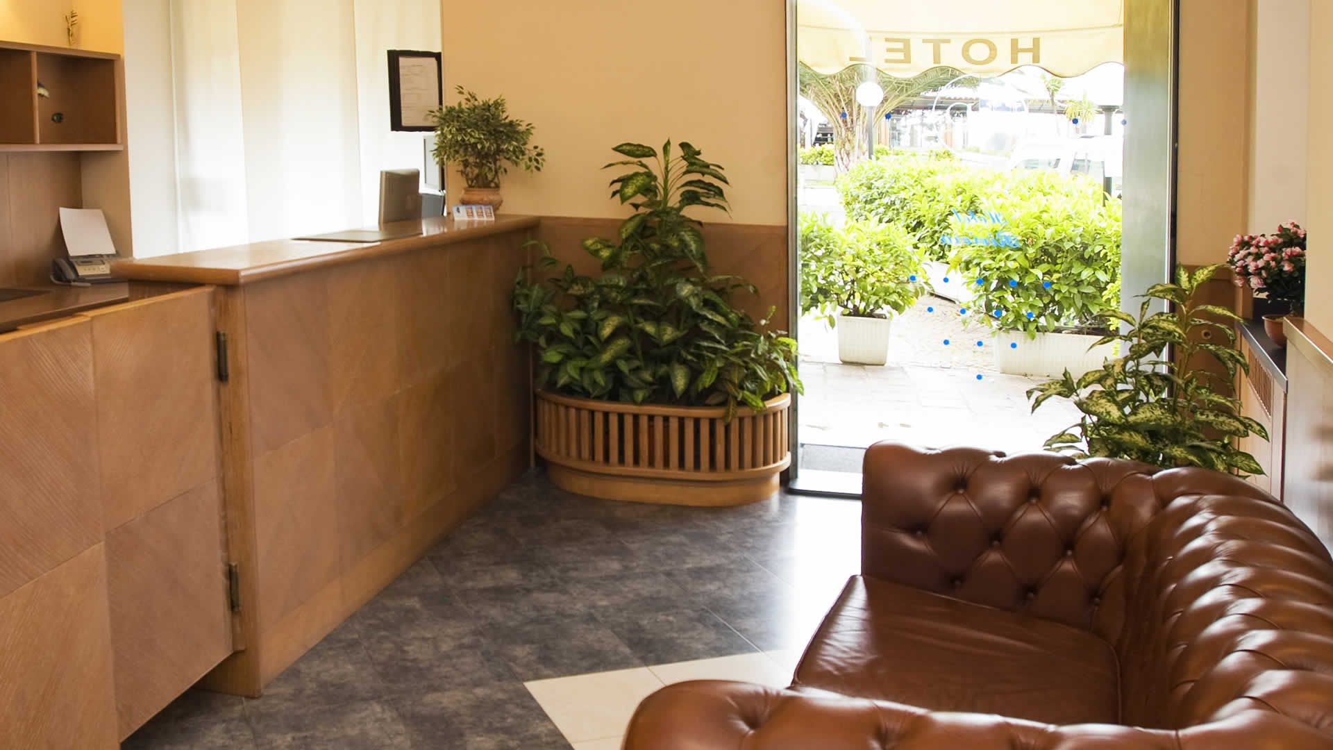 Receptionist