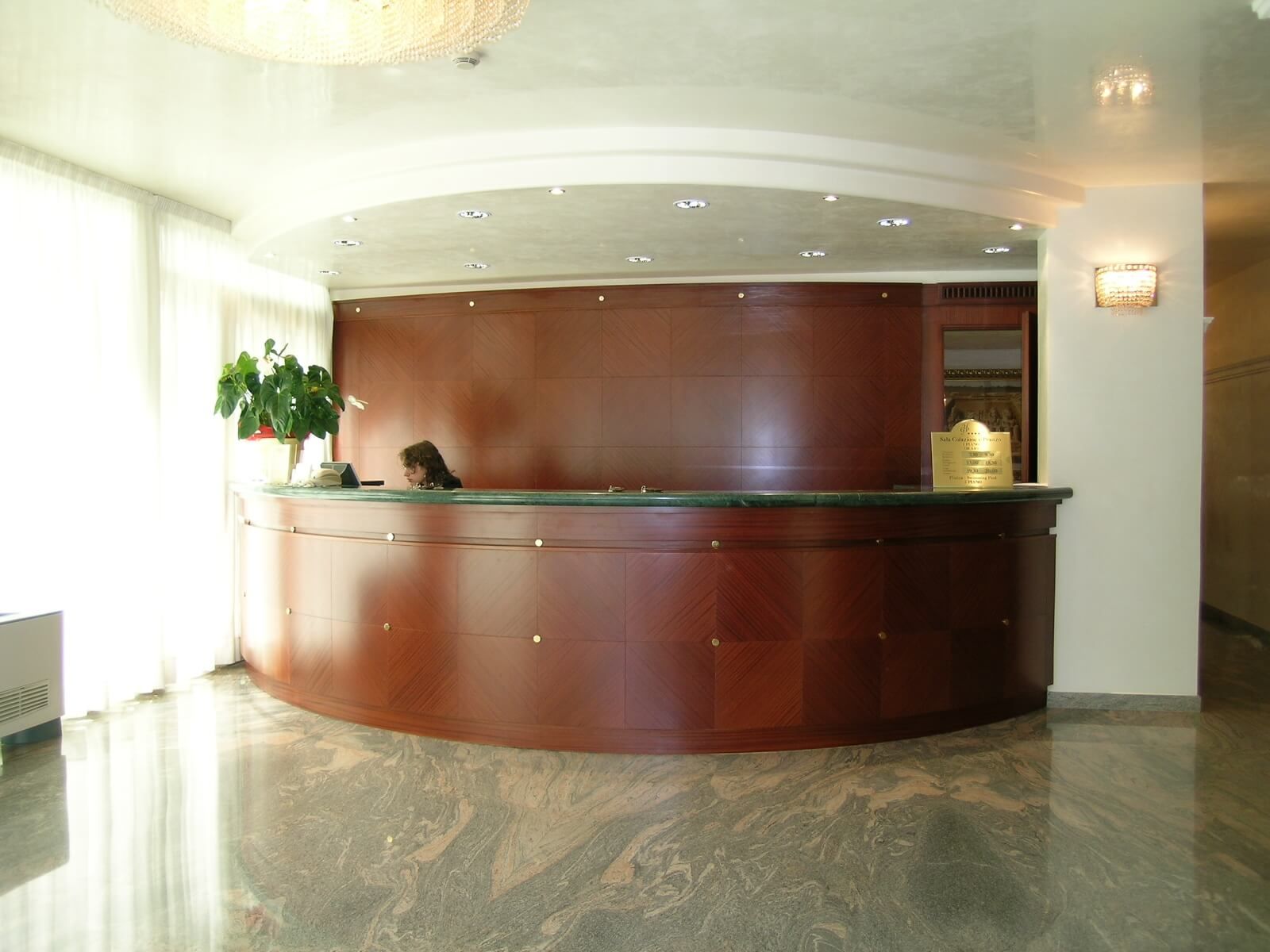Receptionist