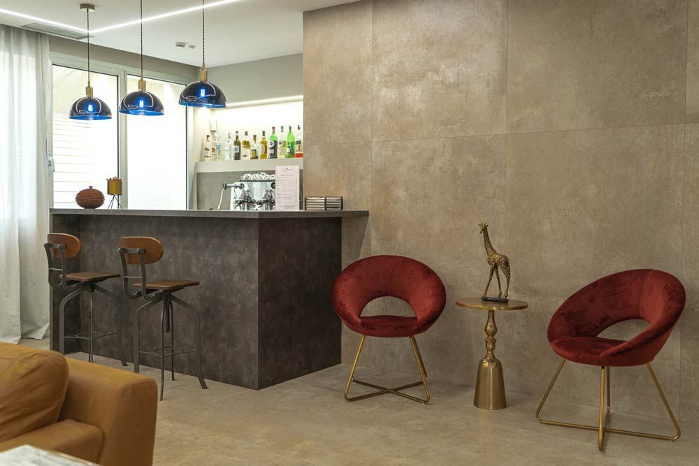 Receptionist