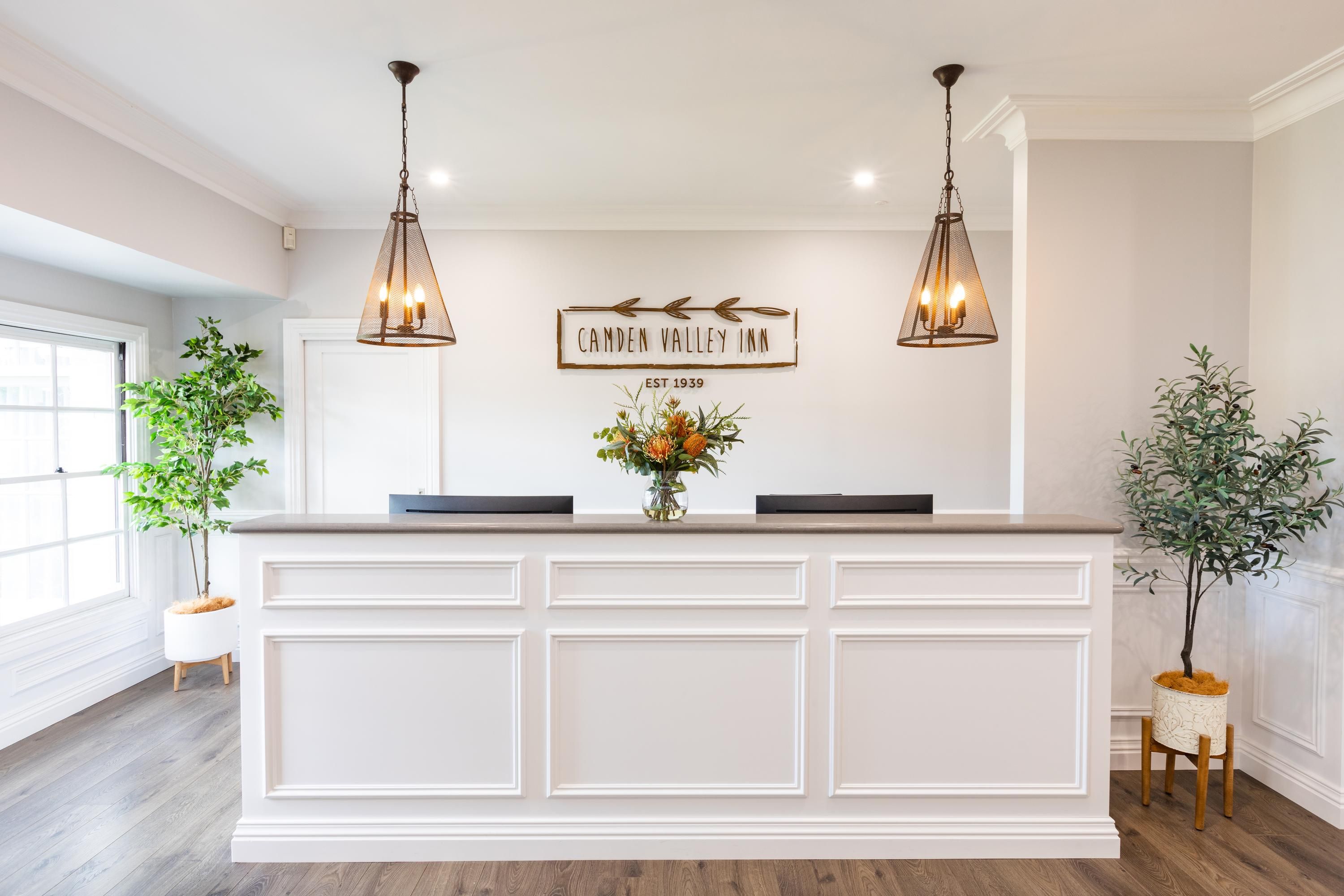 Receptionist