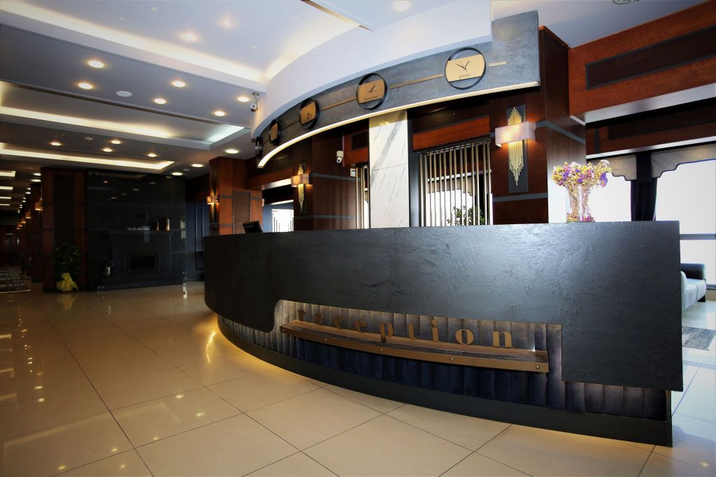 Receptionist
