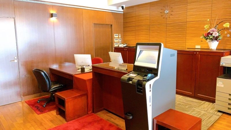 Receptionist