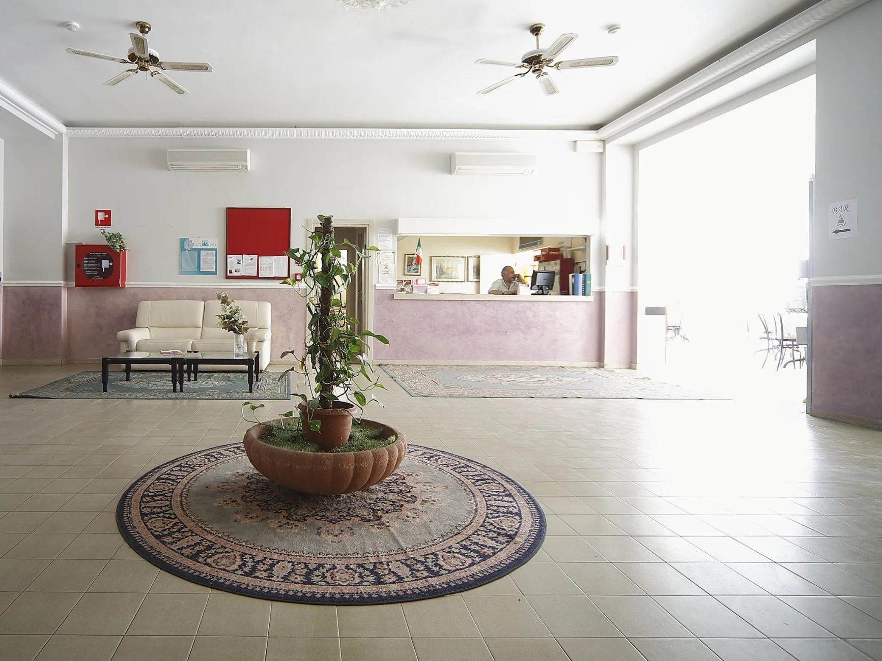 Receptionist